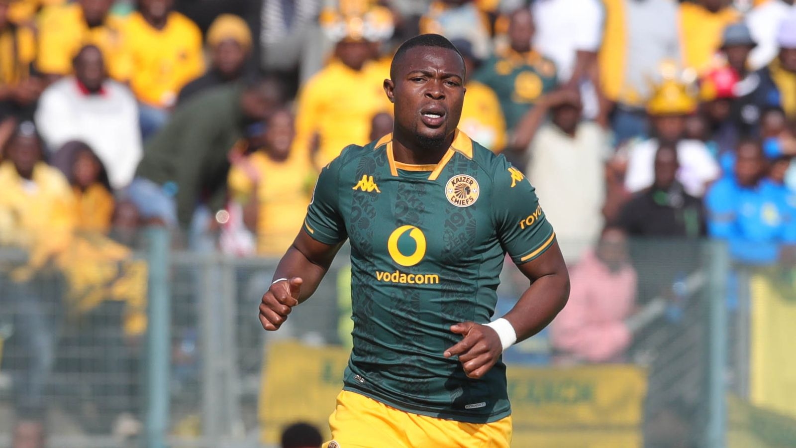 kaizer-chiefs-confirm-ranga-chivaviro-will-leave-club-when-his-contract-expires-1