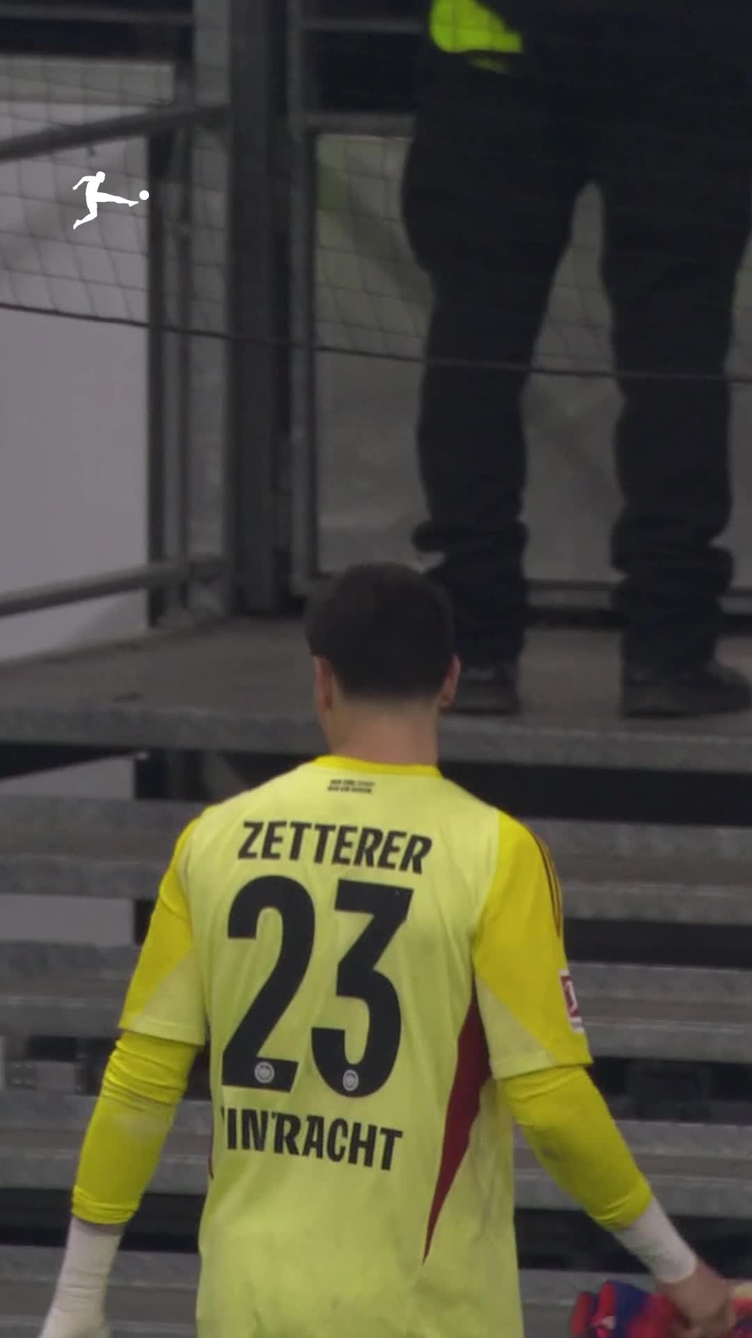 matchday-14-wonderful-early-xmas-gift-for-little-frankfurt-fan