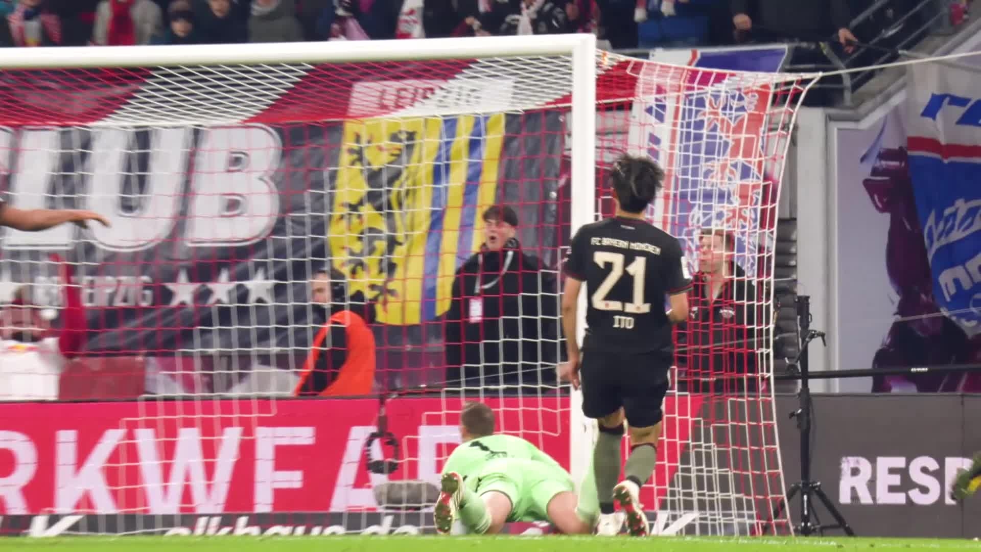 manuel-neuer-with-a-great-performance-against-leipzig