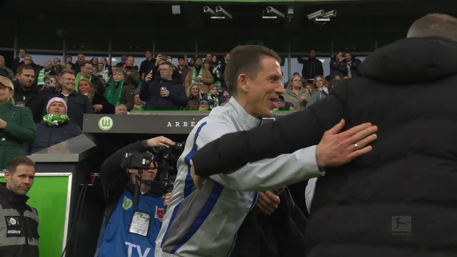 vf-l-wolfsburg-vs-fc-augsburg