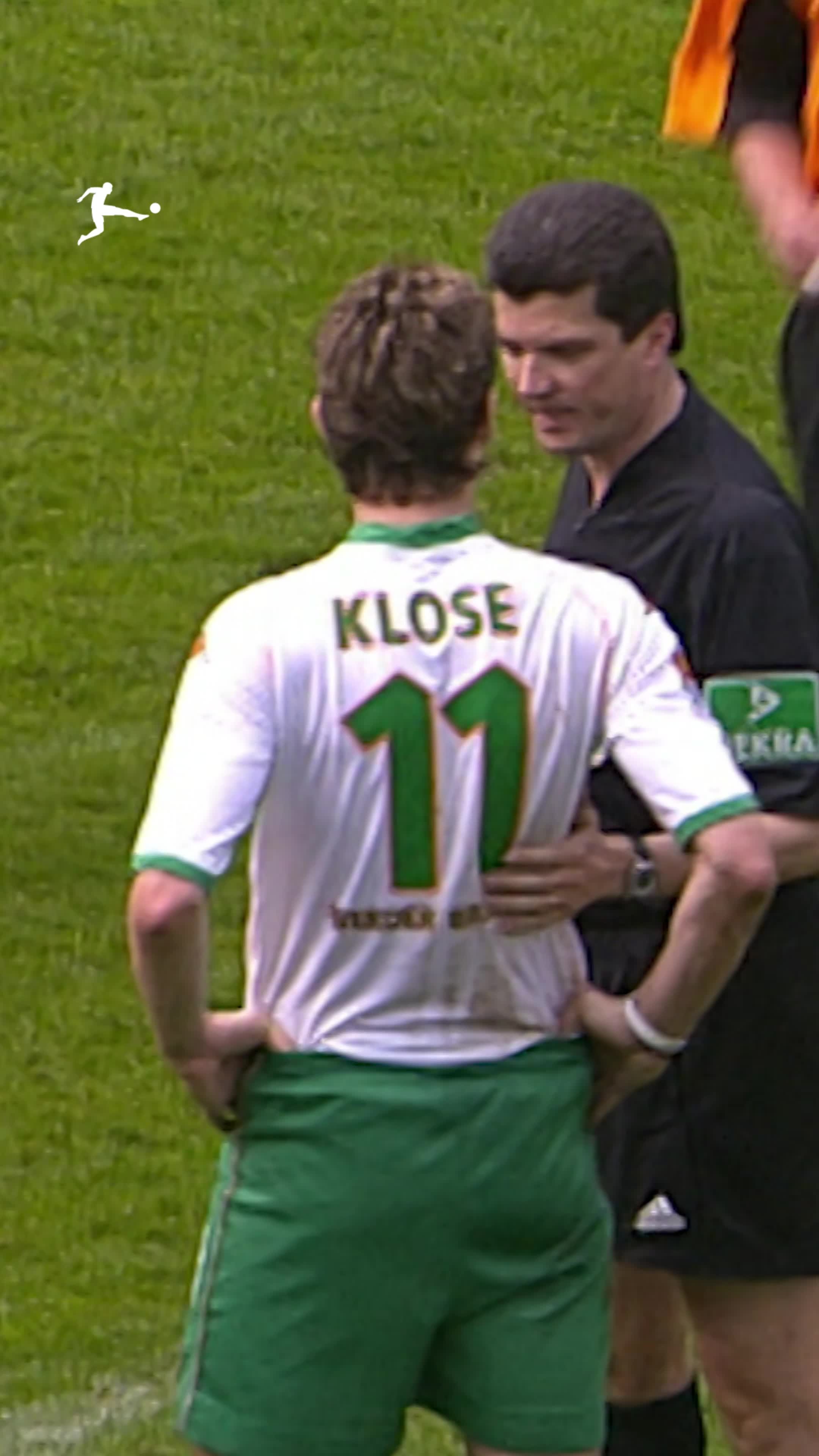 miroslav-kloses-fair-play-penalty-incident-werder-bremen-vs-arminia-beilefeld