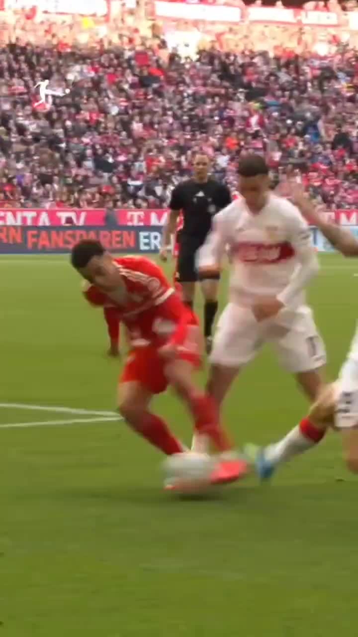 guerreiro-goal-against-stuttgart-md-30