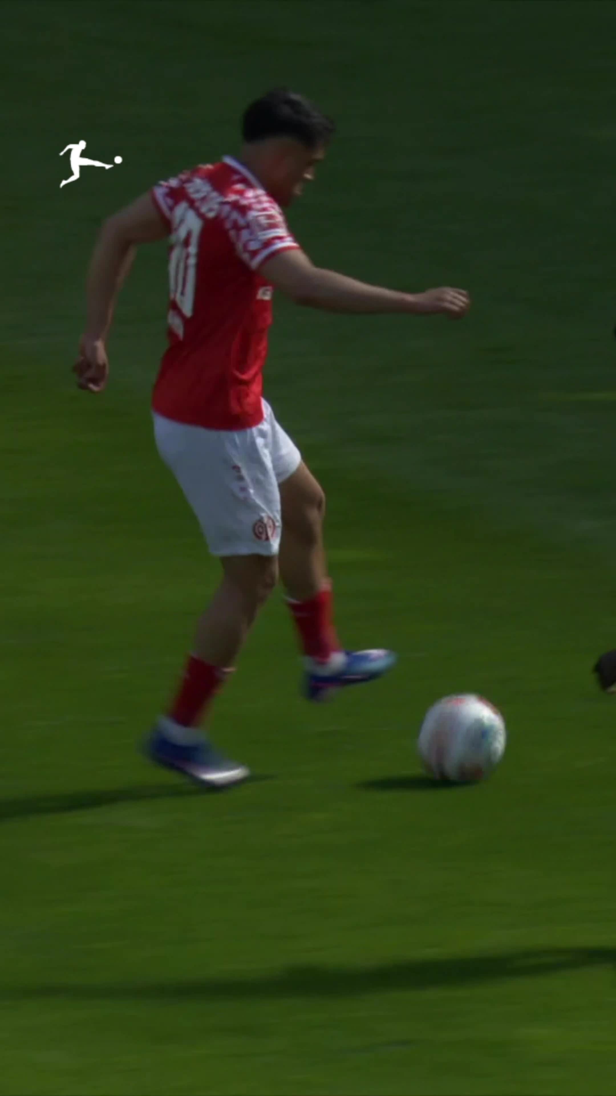 sheraldo-becker-goal-vs-bayern-matchday-31