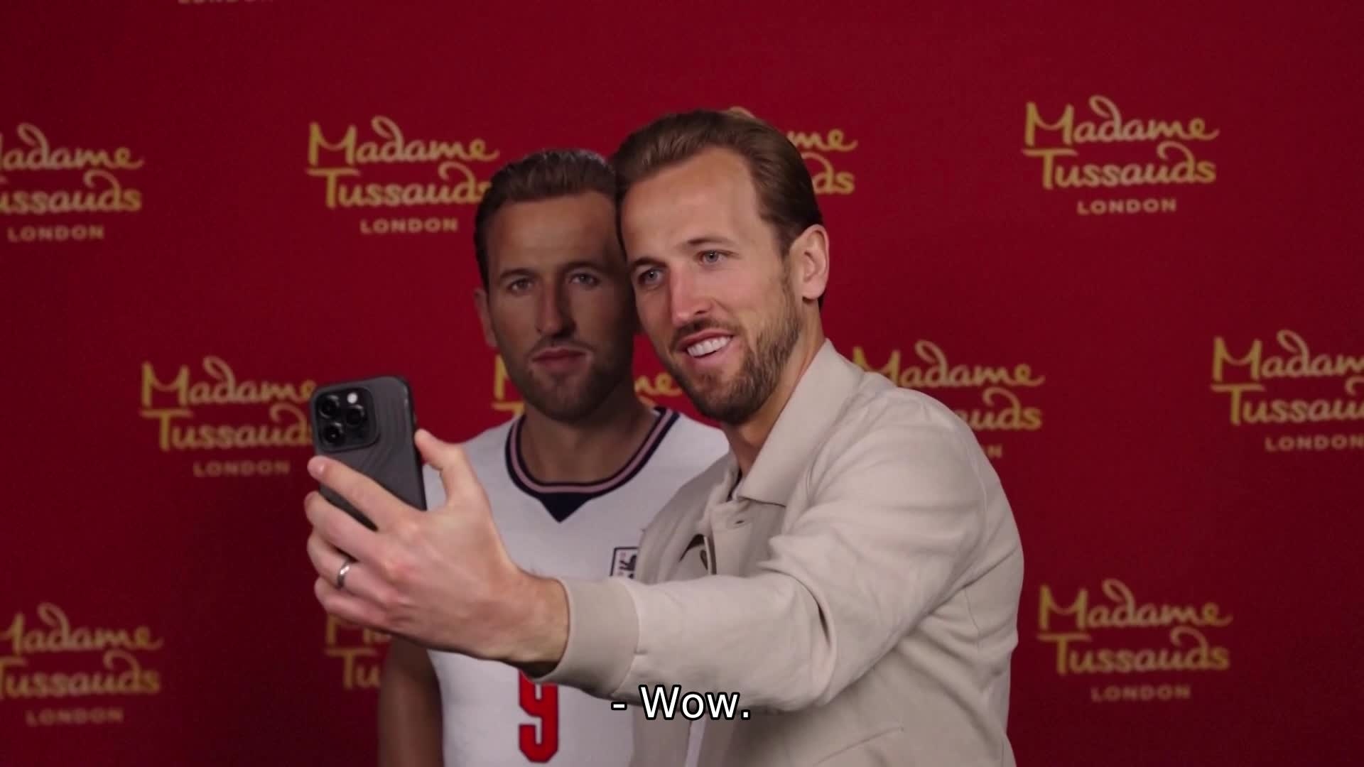 when-harry-met-harry-england-captain-kane-finds-his-madame-tussauds-waxwork-ahead-of-the-2026-fifa-world-cup-a-little-bit-scary