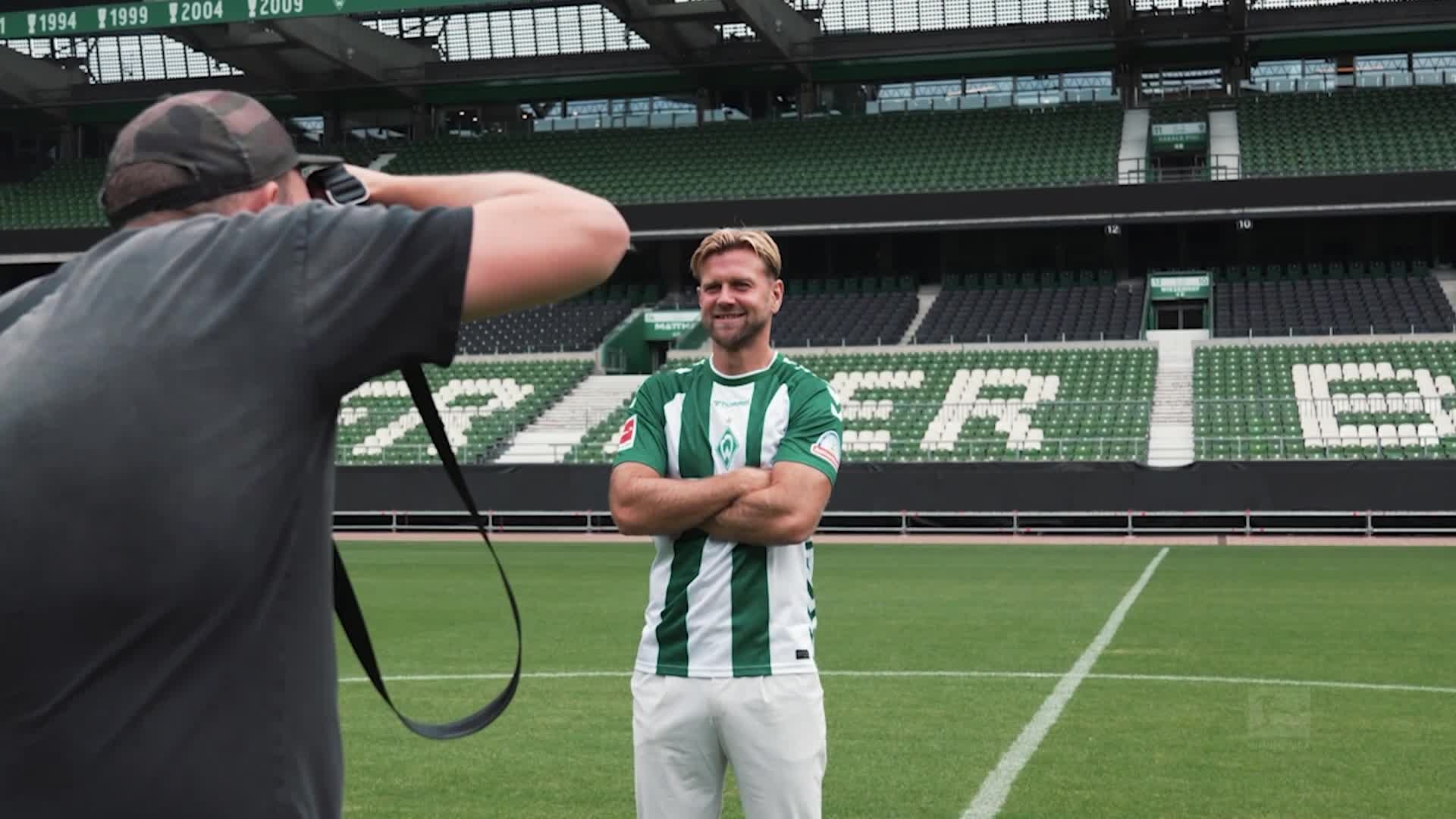 sv-werder-bremen-other-fullkrug-cutaways-signing-first-day-or-tuesday-18-08-2026