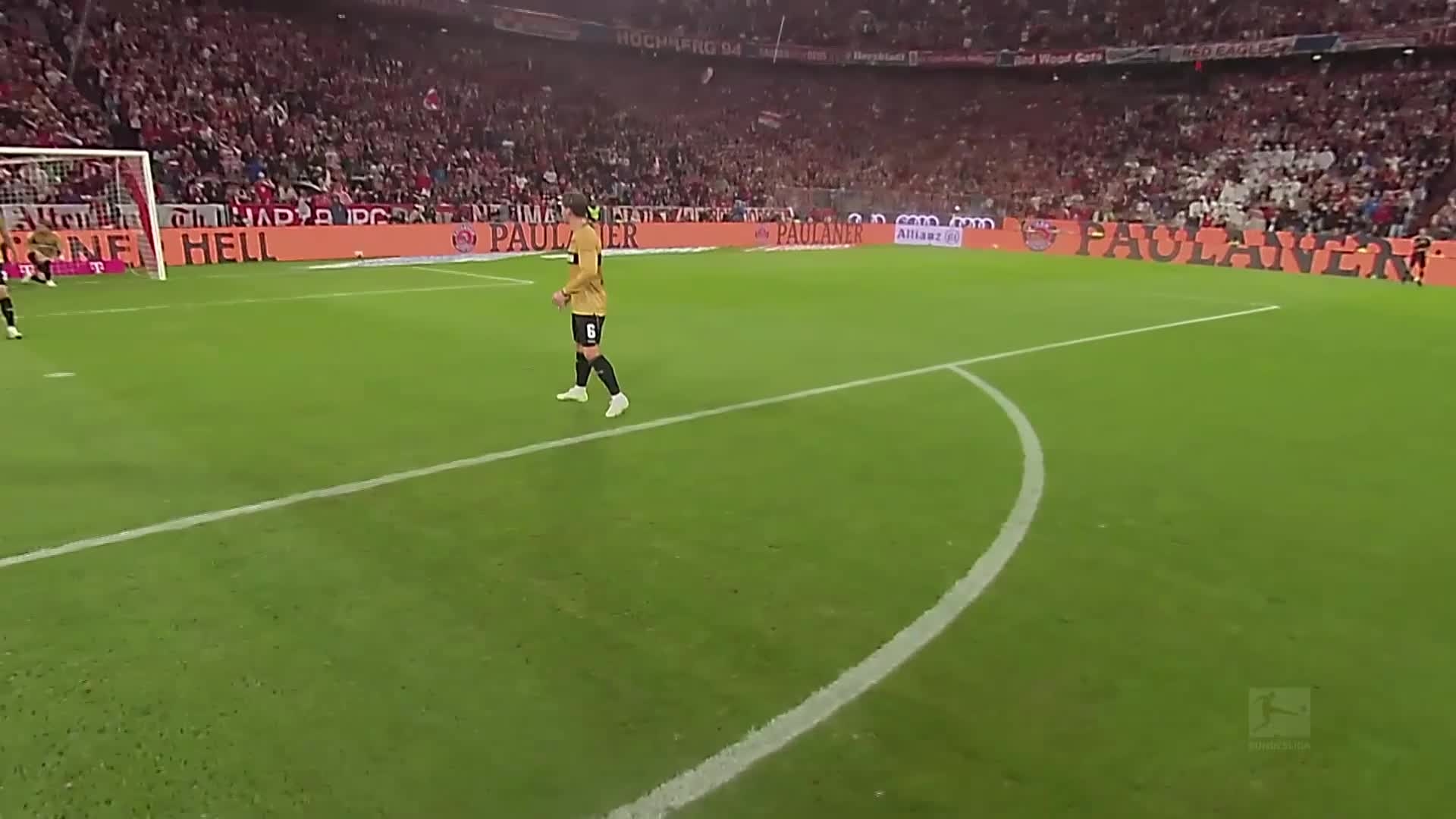 matchday-01-or-ref-cam-fc-bayern-munchen-vs-vfb-stuttgart