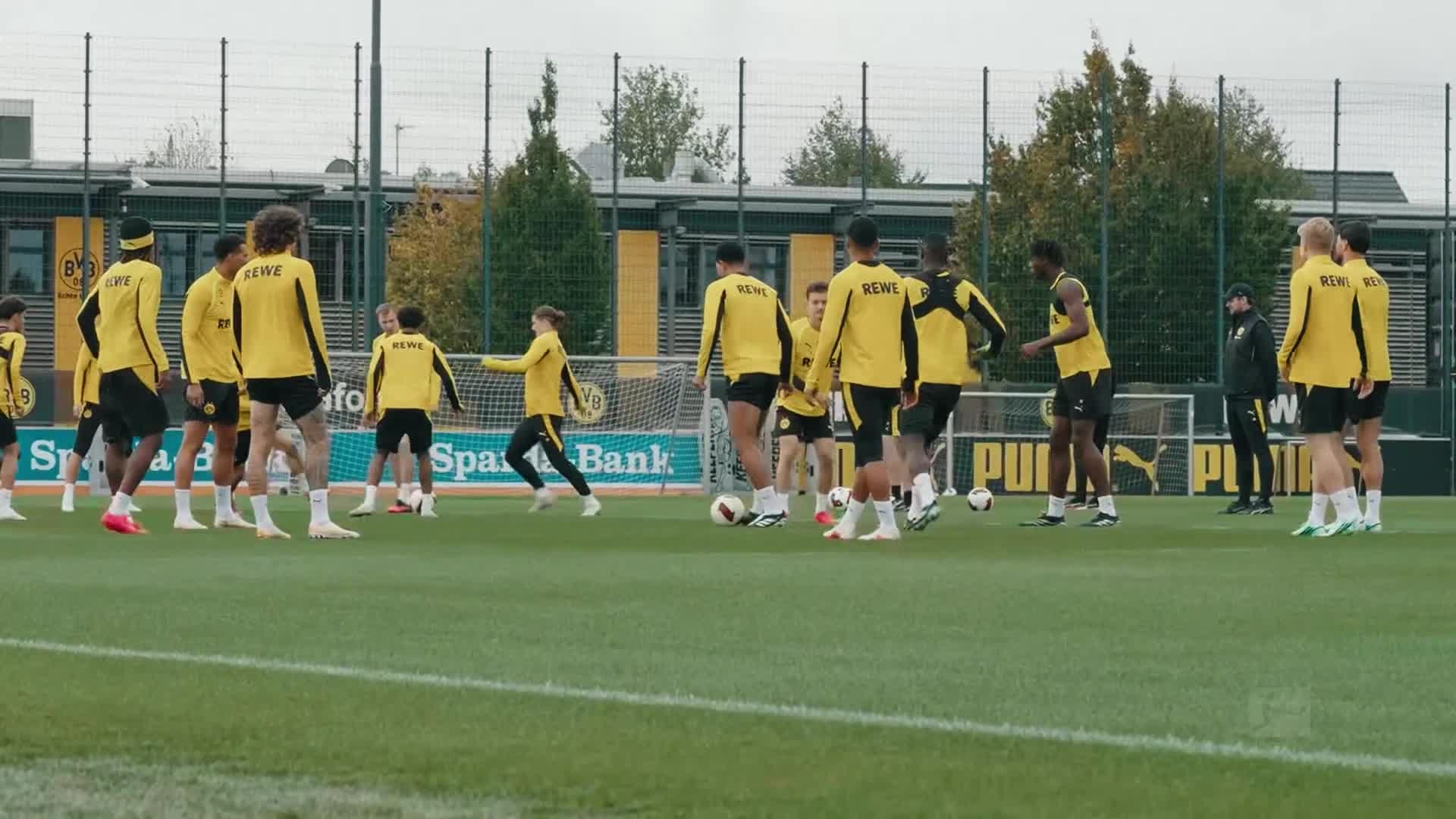 borussia-dortmund-training-training-ahead-stuttgart-with-focus-on-schlotterbeck-or-friday-18-09-2026