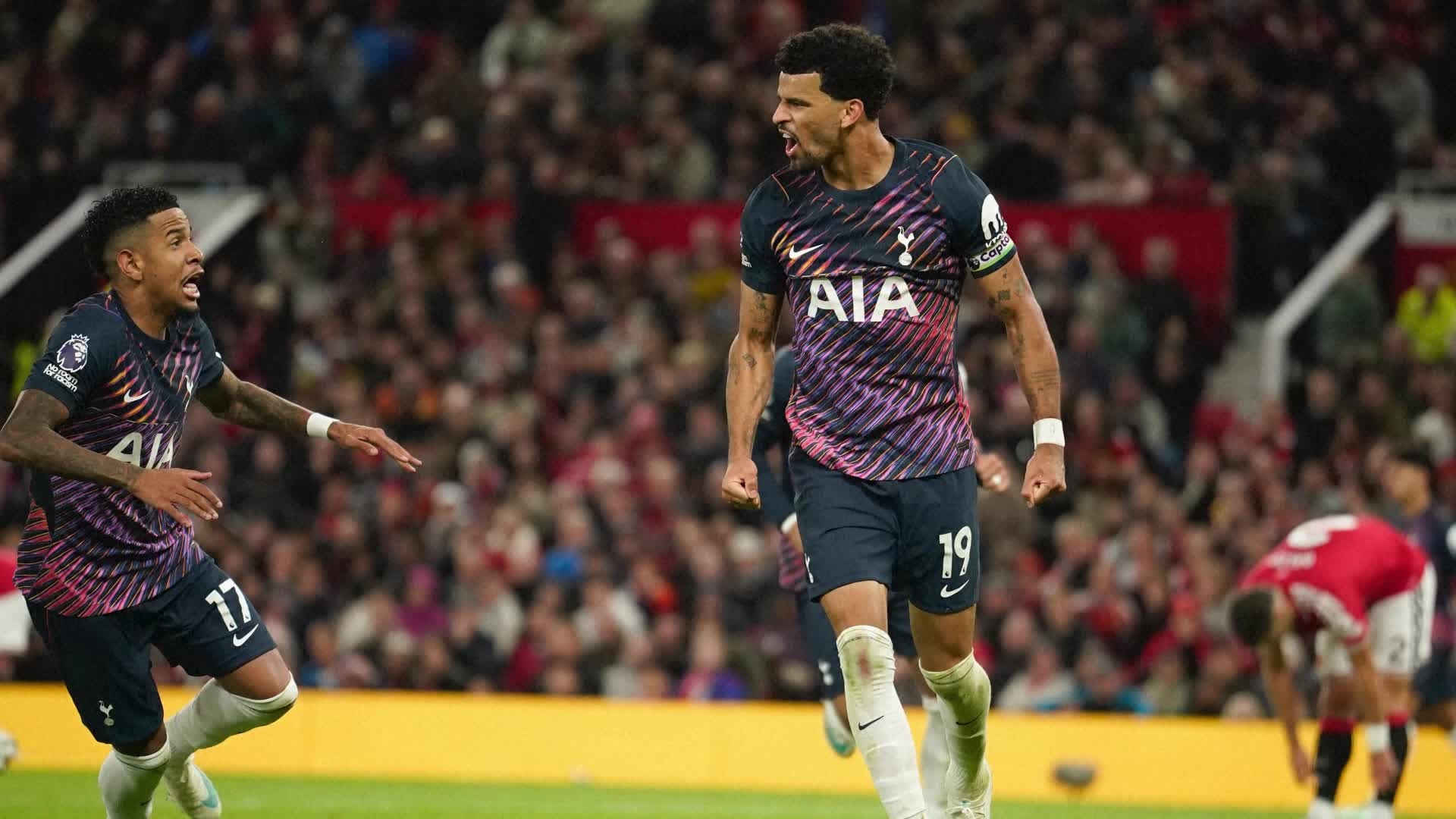 solankes-late-equaliser-rescues-a-point-for-10-man-tottenham-hotspur-away-to-manchester-united-with-both-teams-still-struggling