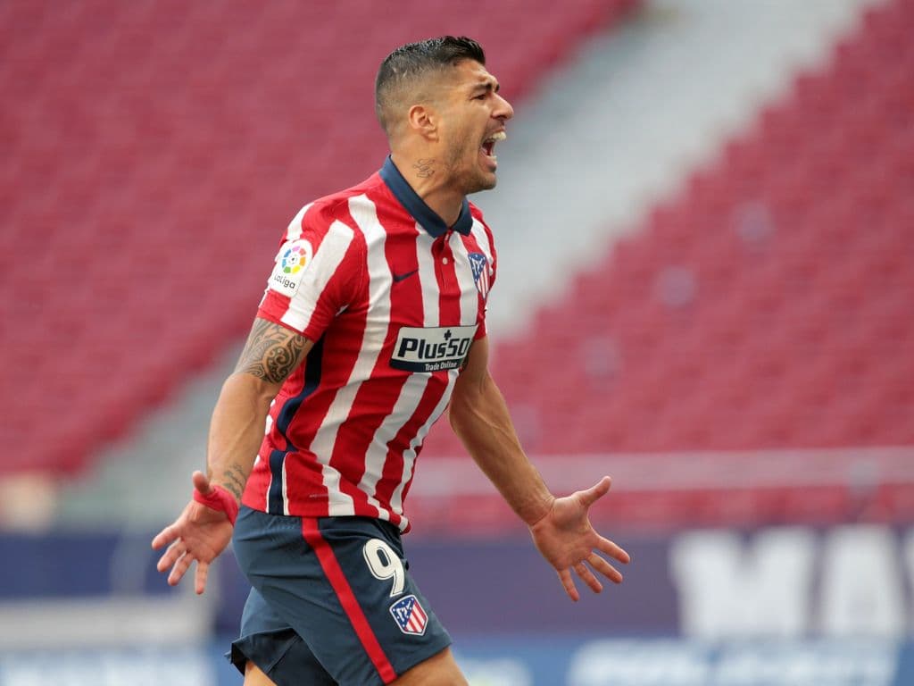 Suarez announces signing with Uruguayan giants Nacional