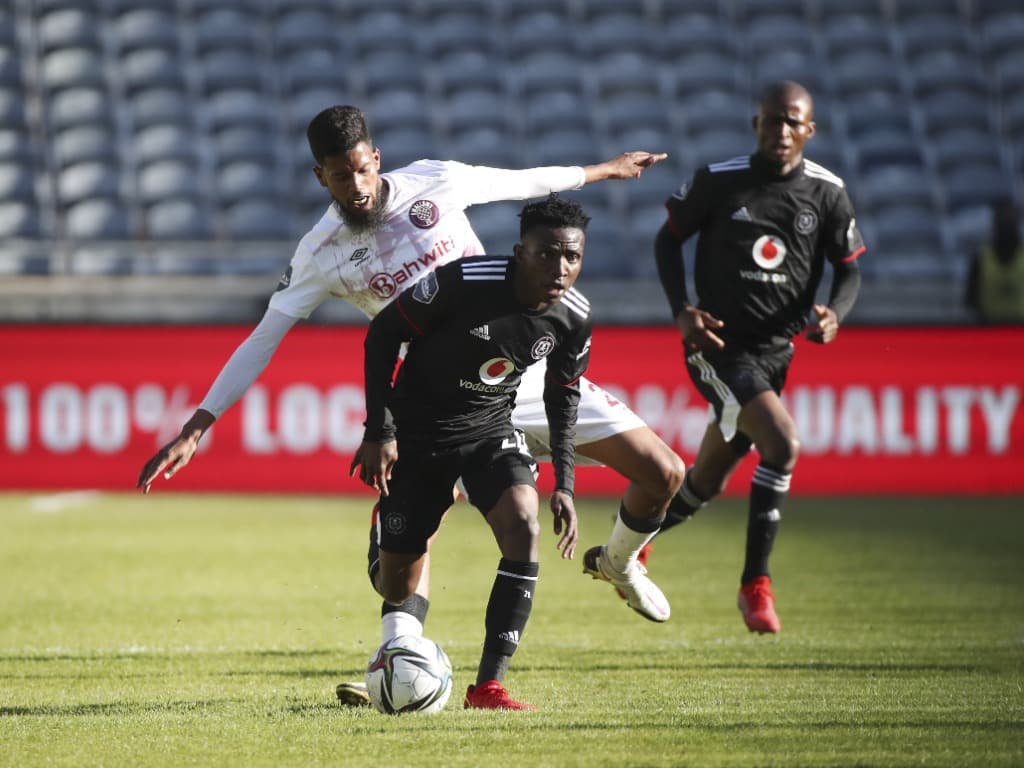 Pirates midfielder Ntsako Makhubela returns to Arrows on loan