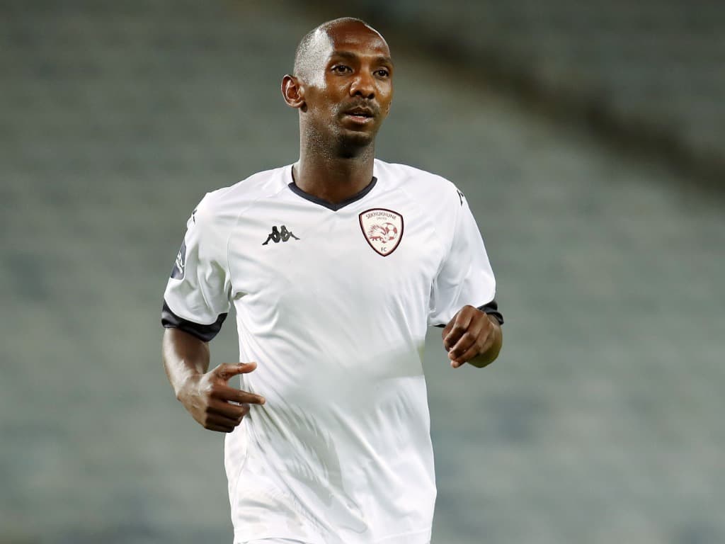 Thabo Rakhale not giving up his football dream