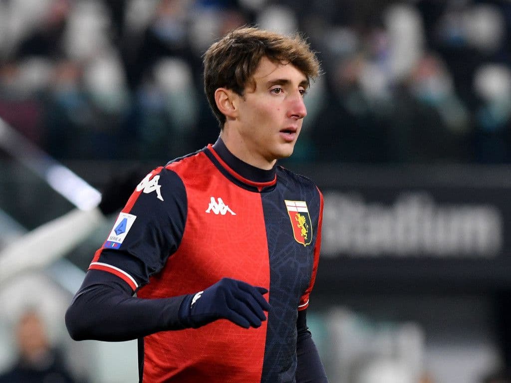 Genoa star Cambiaso signs long-term contract with Juventus