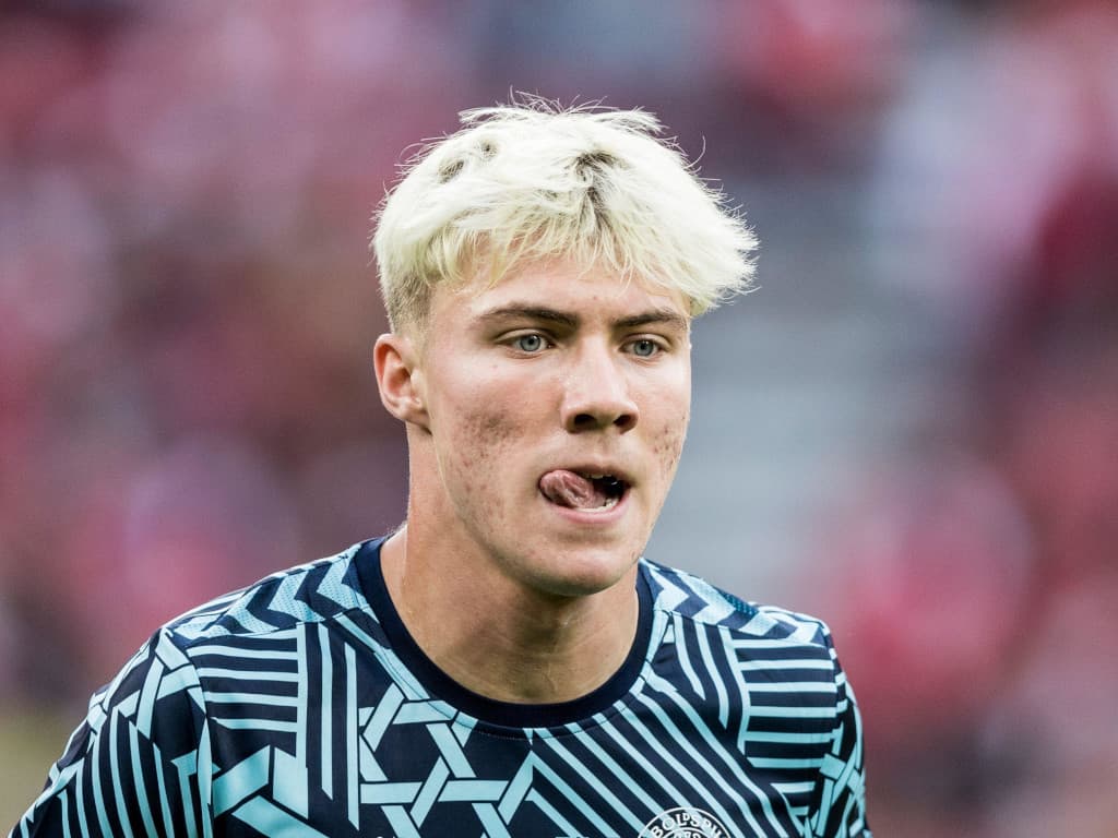 Manchester United secure young striker Rasmus Hojlund from Atalanta