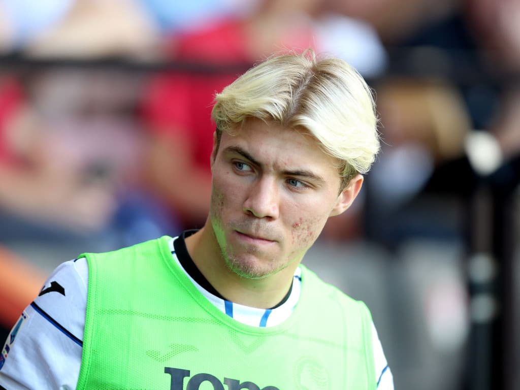 Rasmus Hojlund could be unveiled by Manchester United this weekend