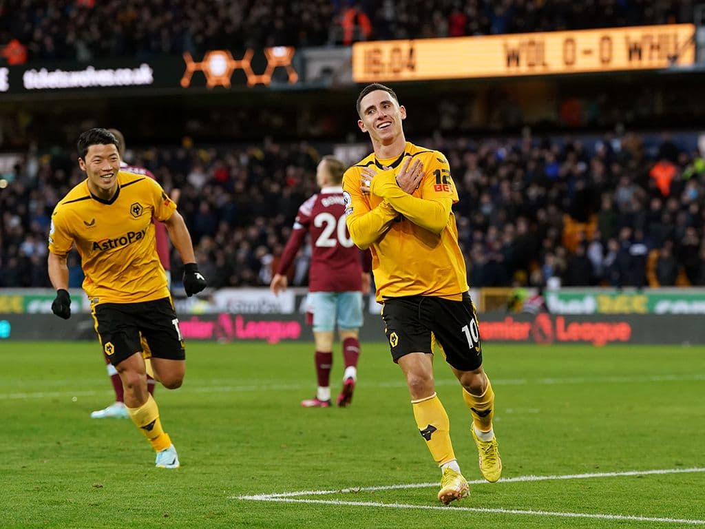 Daniel Podence commits to Wolves before returning to Olympiacos on loan
