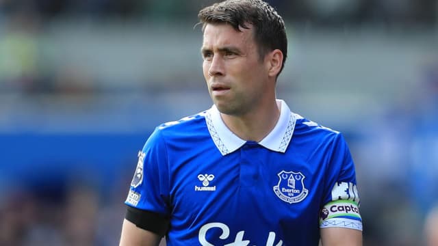 everton-skipper-seamus-coleman-pens-one-year-contract-extension