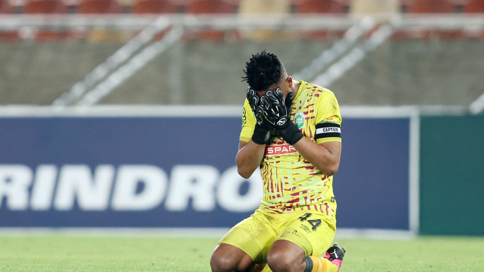 AmaZulu boss defends goalkeeper Veli Mothwa after latest howler