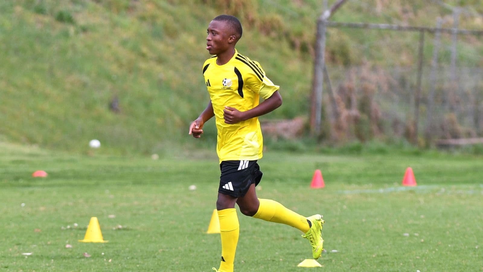 Mamelodi Sundowns confirm signing of SA youth international Lazola Maku
