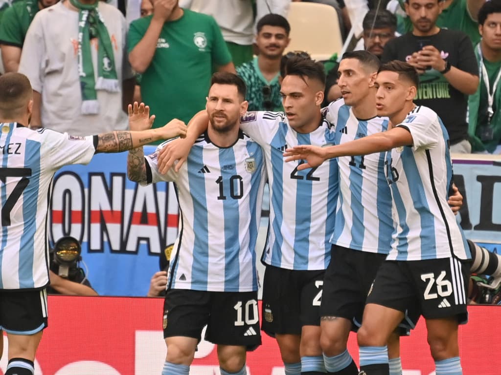Argentina urged to honour Maradona ahead of crucial World Cup clash against Mexico