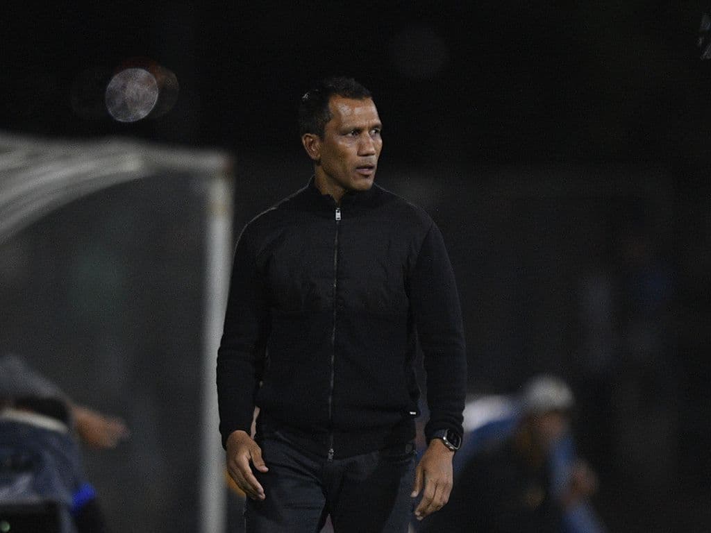 Fadlu Davids unimpressed with the ref as Maritzburg United lose to Kaizer Chiefs