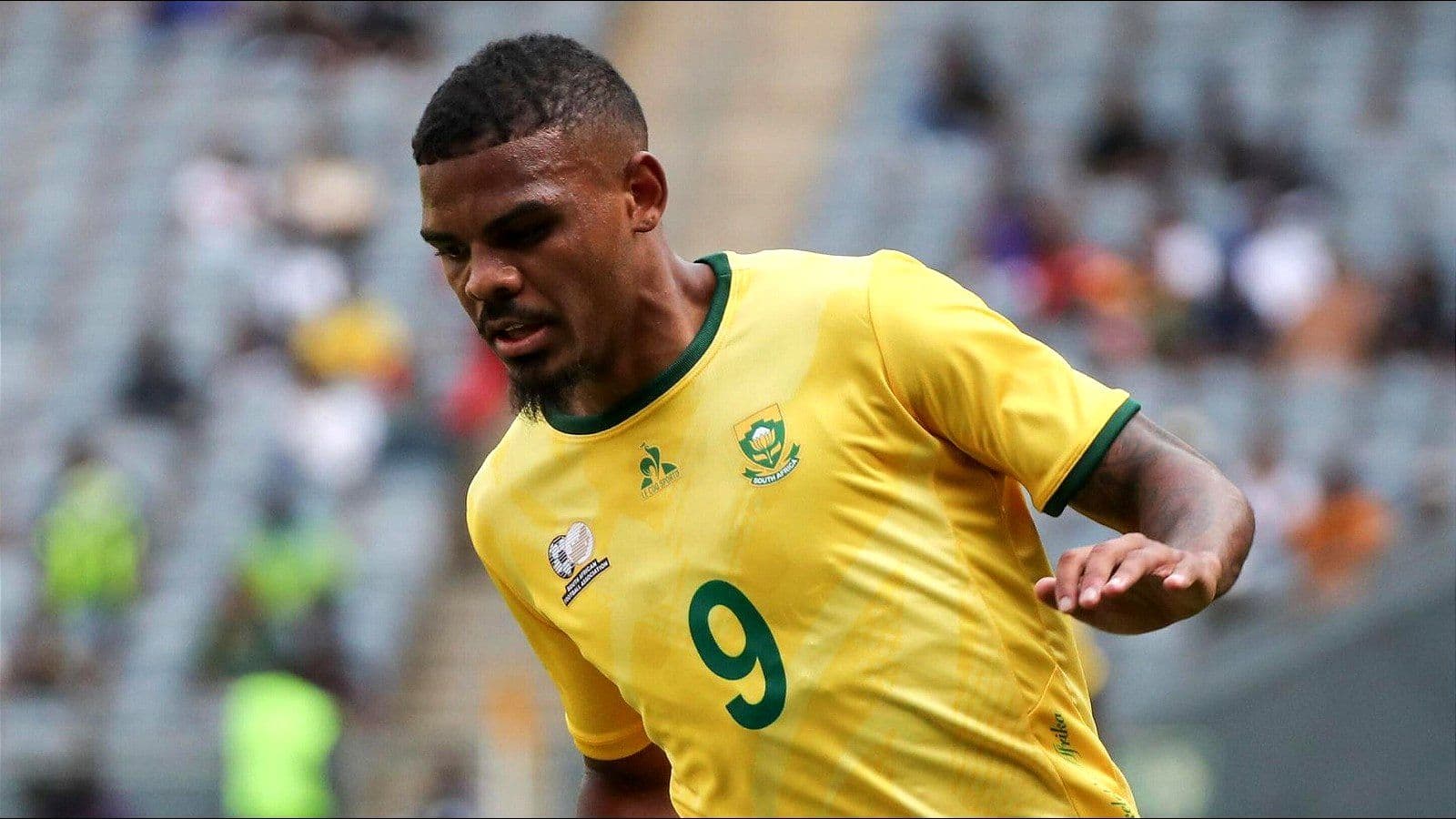 Bafana Bafana legend Mark Williams defends Lyle Foster amidst criticism from fans