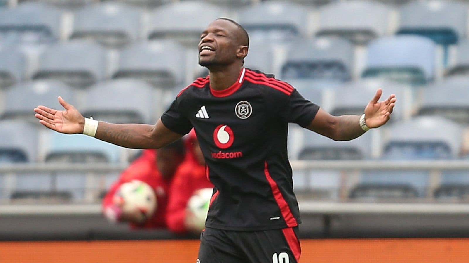 Tshegofatso Mabasa aiming for Pirates' all-time top scorer record