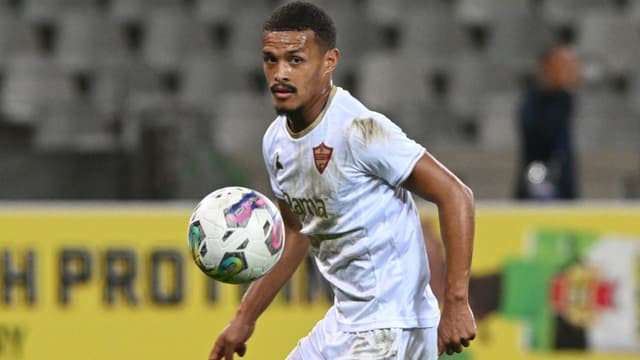 stellenbosch-tie-down-in-demand-devin-titus-to-new-long-term-contract-1