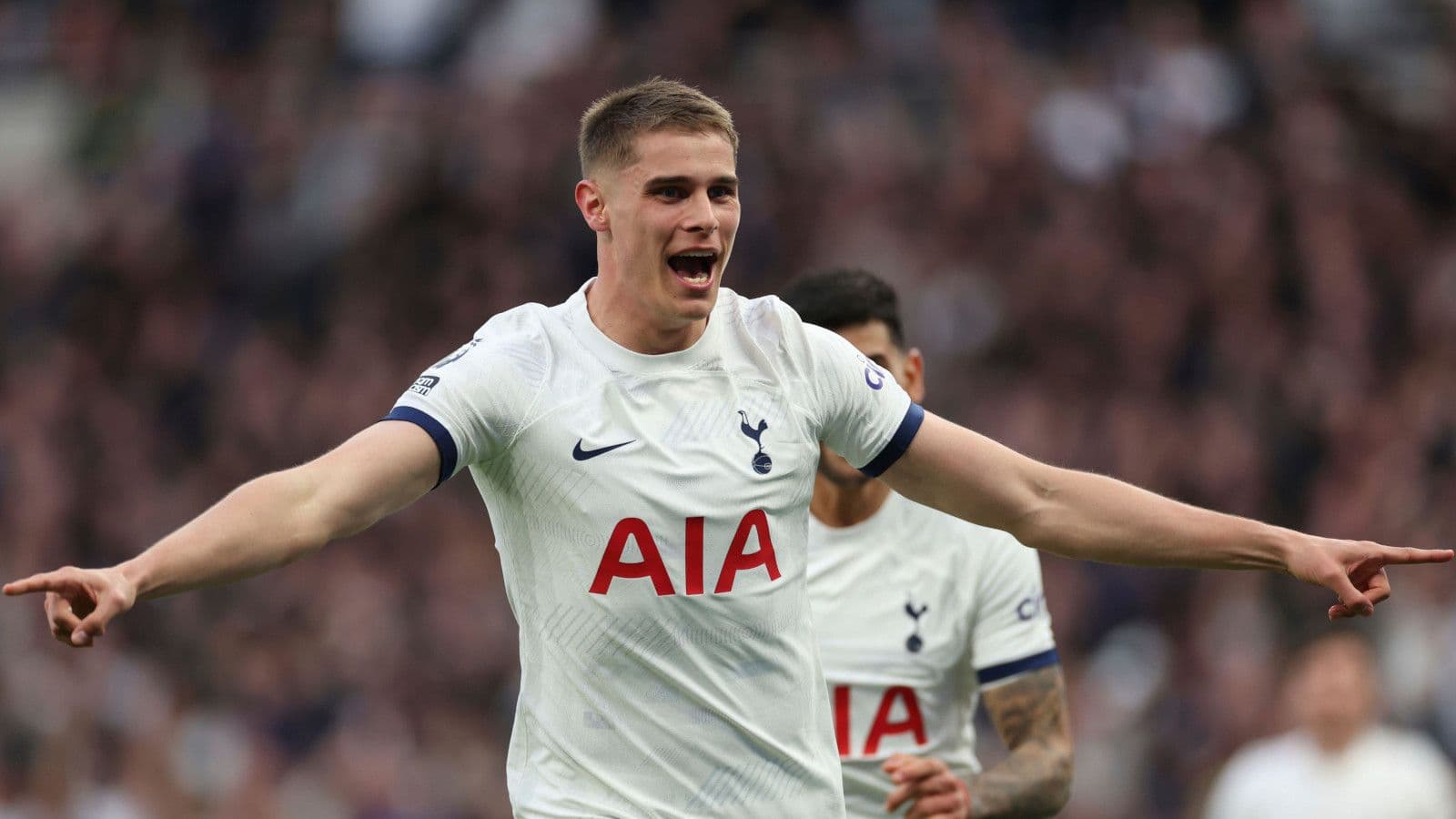 Thomas Frank unfazed by Real Madrid links as Micky Van de Ven shines for Tottenham