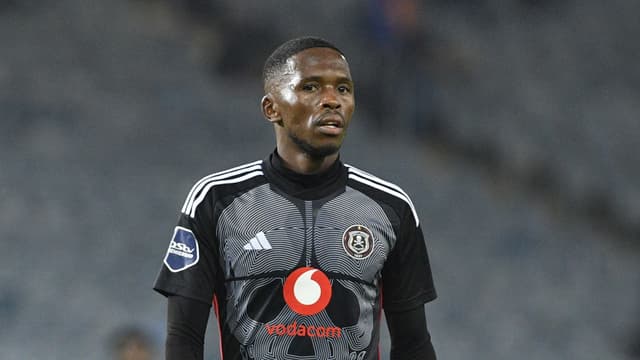cape-town-city-sign-experienced-former-orlando-pirates-midfielder-thabang-monare-2