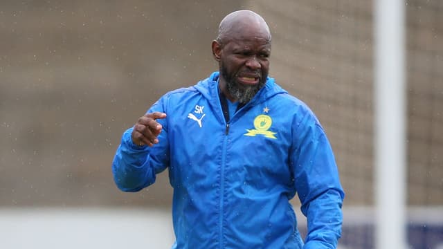 steve-komphela-sundowns-poor-pre-season-caused-difficult-complications-1