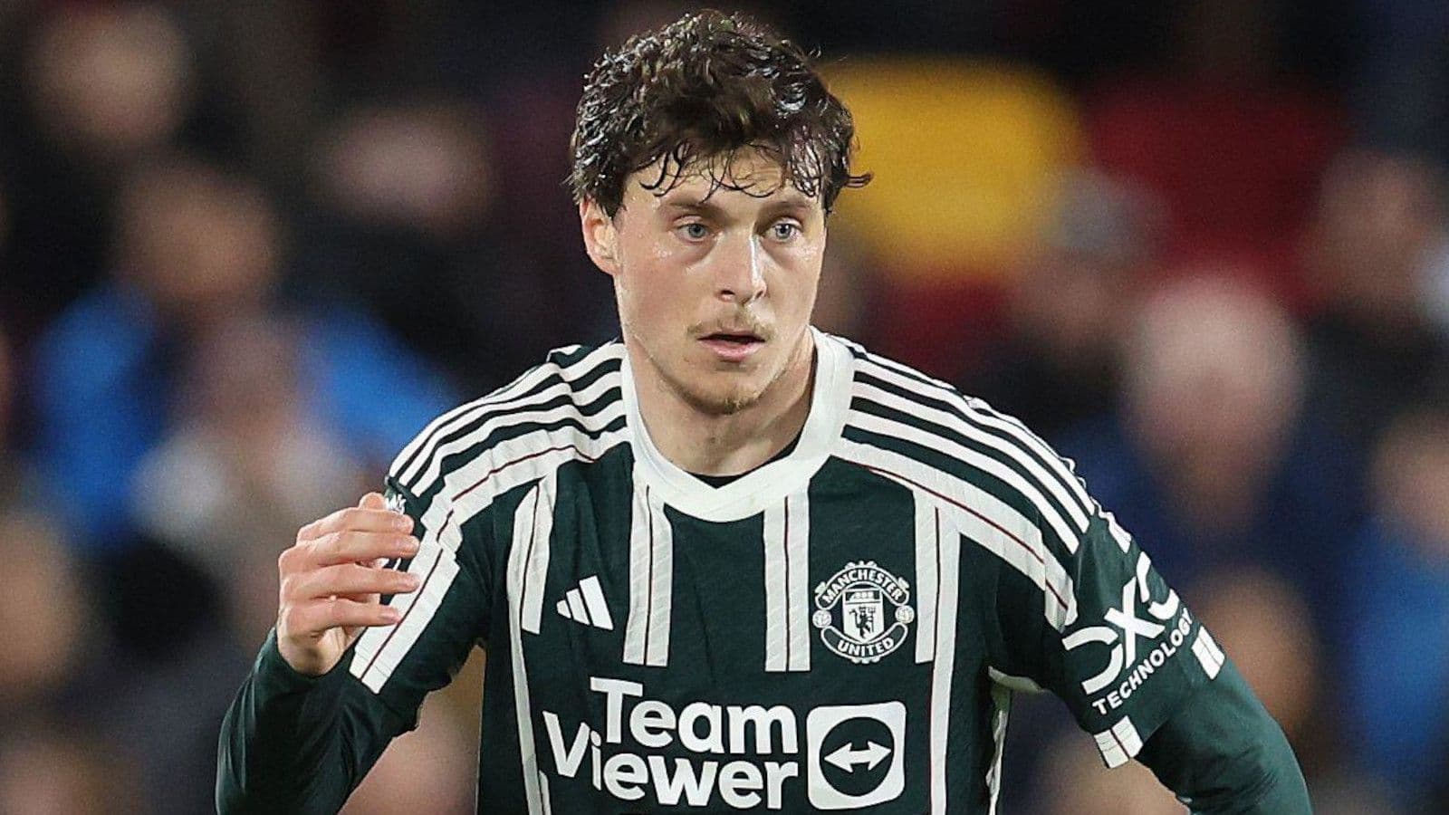 Victor Lindelof excited to be joining 'massive club' Aston Villa after Man Utd departure