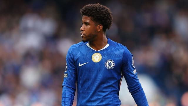 santos-set-for-surprise-switch-from-chelsea-to-man-united-1