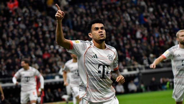 bundesliga-wrap-luis-diaz-stars-as-bayern-munich-thrash-frankfurt