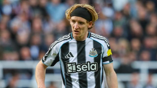 eddie-howe-anthony-gordon-has-shown-glimpses-of-brilliance-for-newcastle-1