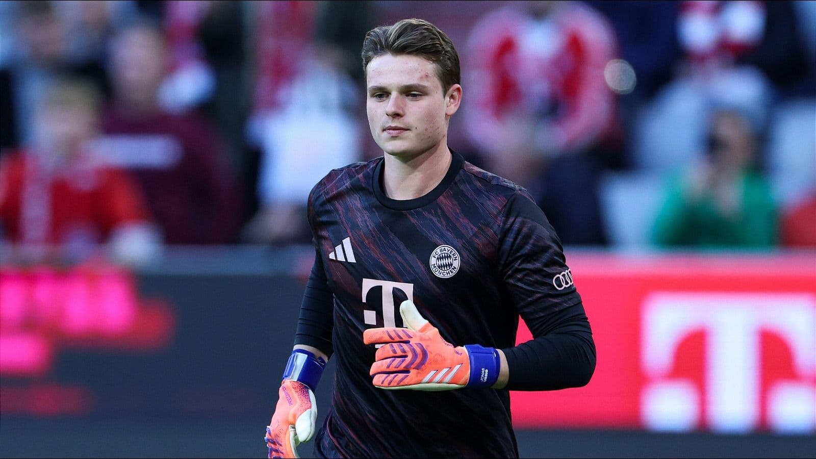 Jonas Urbig set for rare start as Vincent Kompany shuffles Bayern Munich’s goalkeeping plans