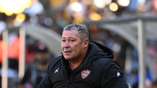 steve-barker-open-to-facing-kaizer-chiefs-in-caf-confederation-cup-group-stage-1