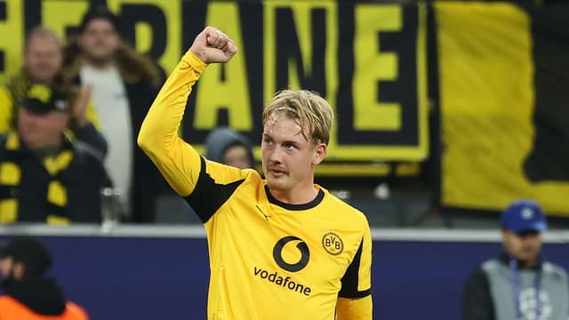 julian-brandt-explains-borussia-dortmund-armband-handover-against-eintracht-frankfurt-1