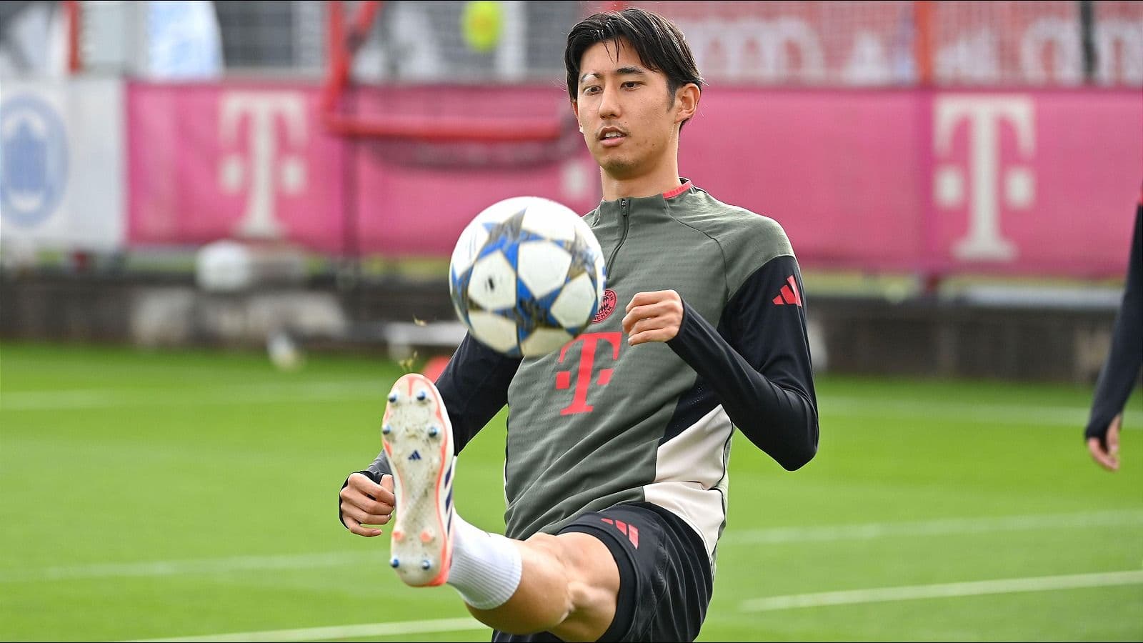 Vodacom Soccer | News | Hiroki Ito returns to training for Bayern Munich ahead of PSG clash