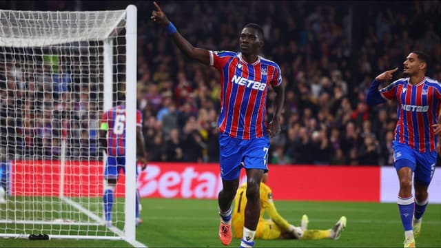 oliver-glasner-urges-caution-as-ismaila-sarr-fires-crystal-palace-past-az-alkmaar-2
