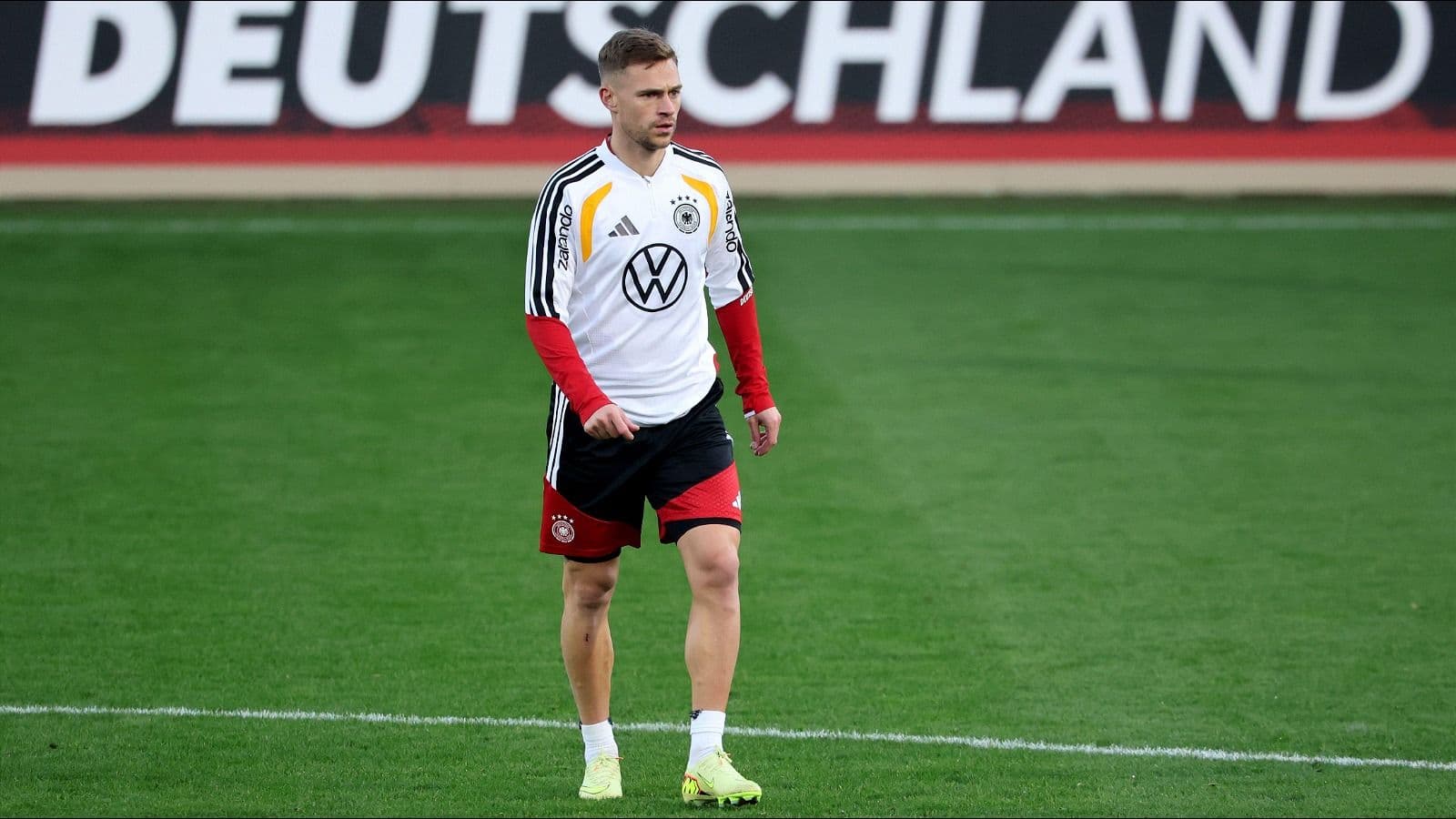Concern as Bayern Munich's Joshua Kimmich gets injured training with Germany