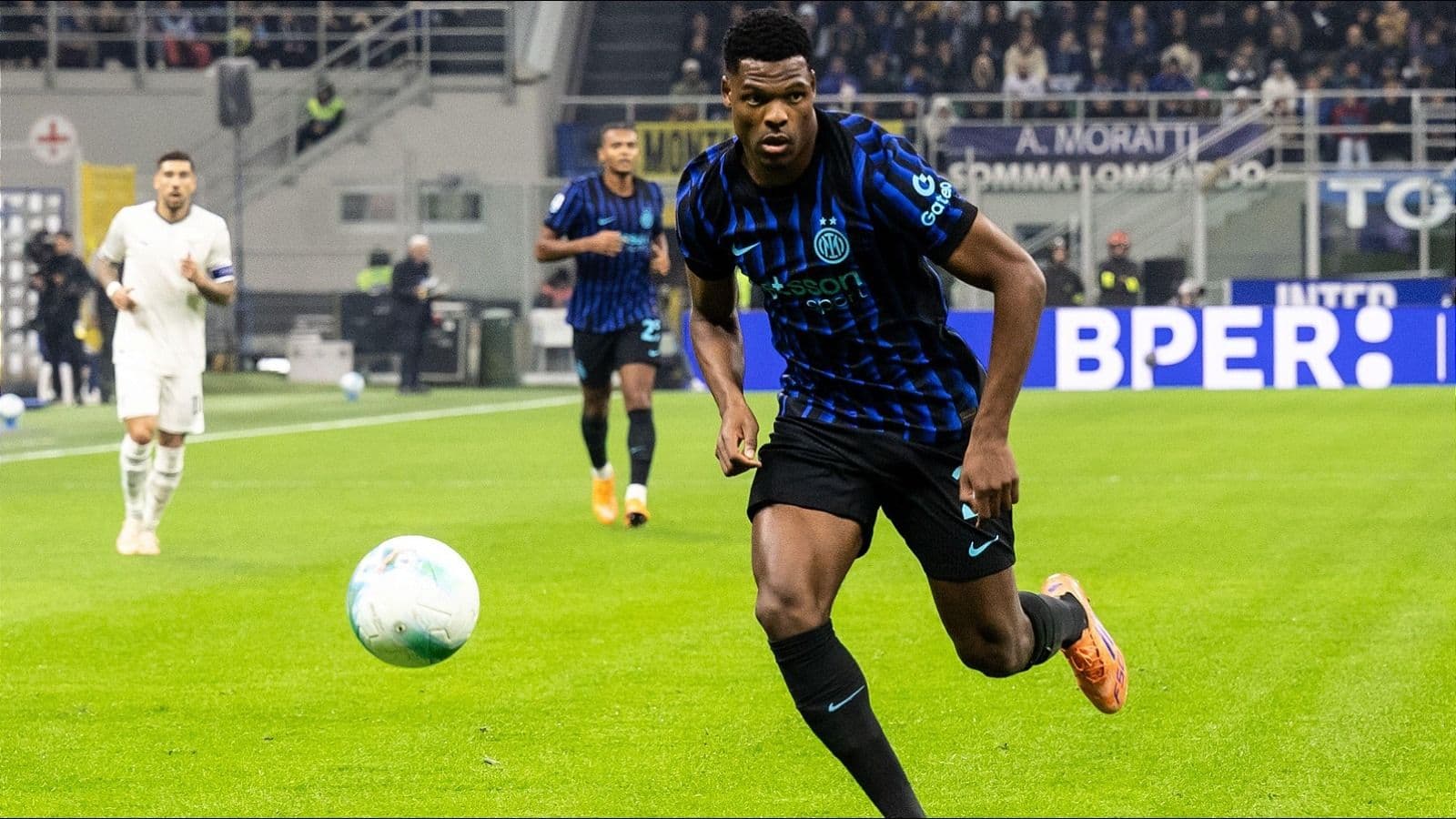 Denzel Dumfries facing late fitness test ahead of Sunday's Milan derby