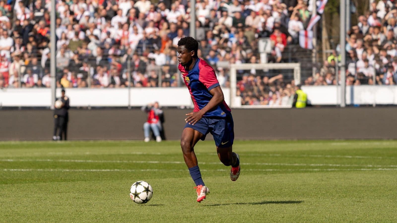 Barcelona's right-back crisis deepens with Landry Farre sidelined for 3-4 months