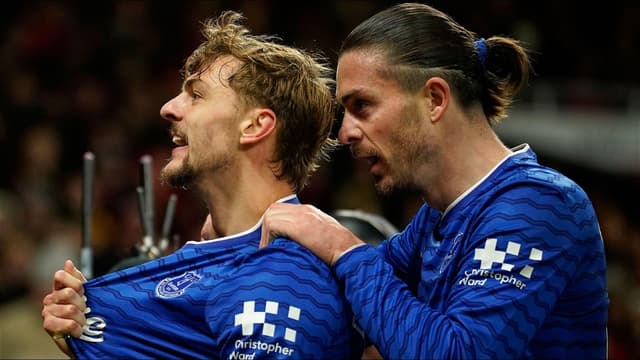 david-moyes-defends-red-card-chaos-as-everton-fight-to-stun-man-utd