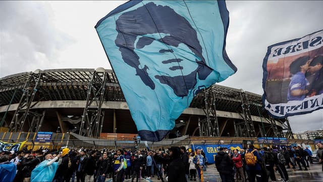 napoli-chase-diego-maradona-tribute-with-big-game-statement-vs-qarabag-2