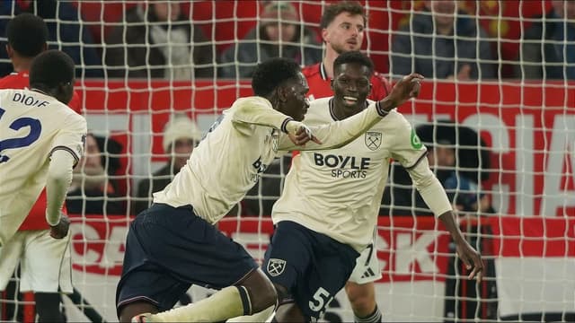 ruben-amorim-rages-as-man-utd-throw-away-lead-in-draw-with-west-ham-3