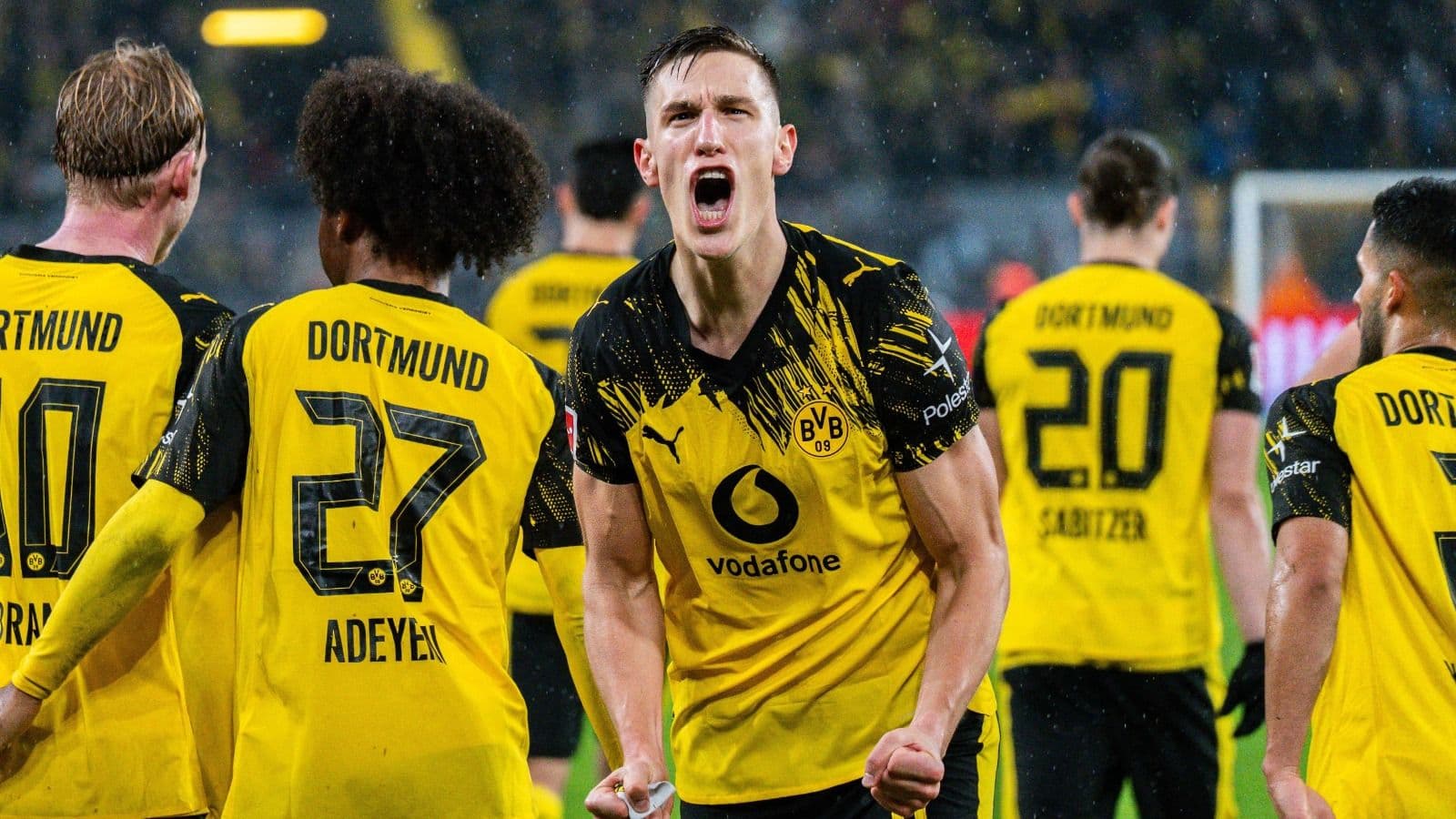 Borussia Dortmund and Hamburger SV big winners in Sunday's Bundesliga action