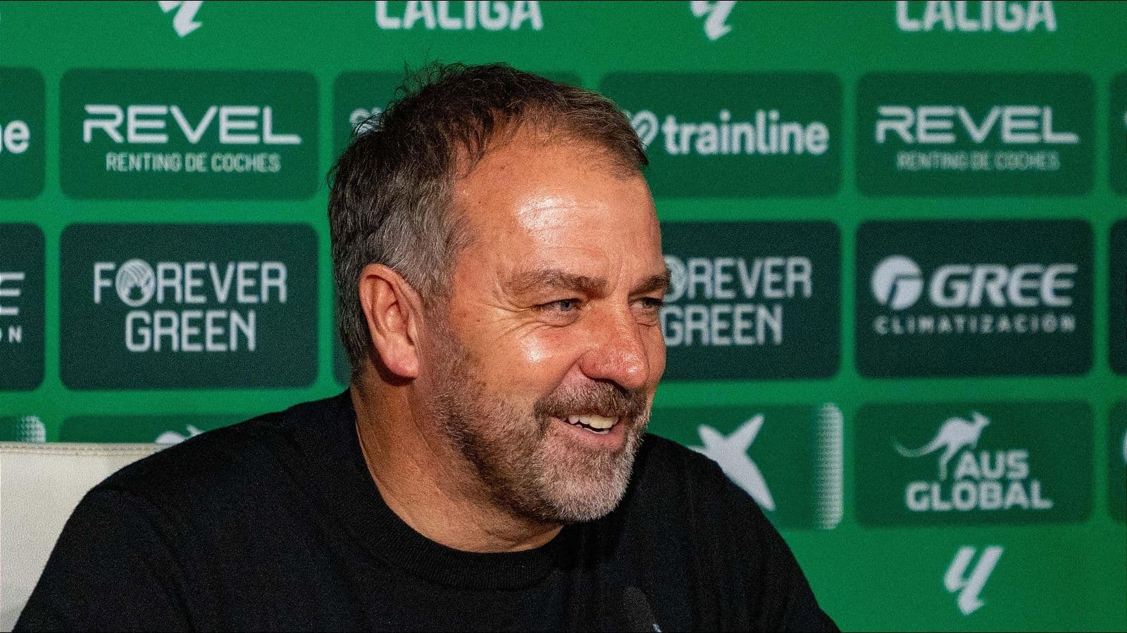 Hansi Flick raves over Barcelona's defence ahead of Eintracht Frankfurt clash