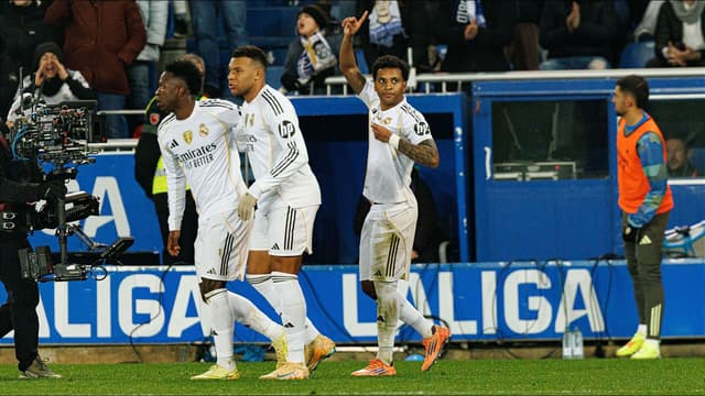 late-drama-as-real-madrid-sevilla-and-celta-shine-in-la-liga-action