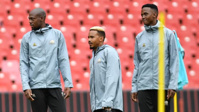 bafana-coach-hugo-broos-plays-down-oswin-appollis-injury-concerns-1