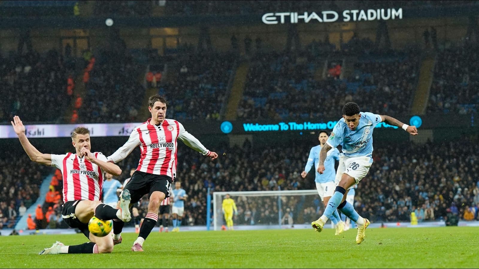 Pep Guardiola unimpressed by 'no energy' display in Man City's Carabao Cup victory
